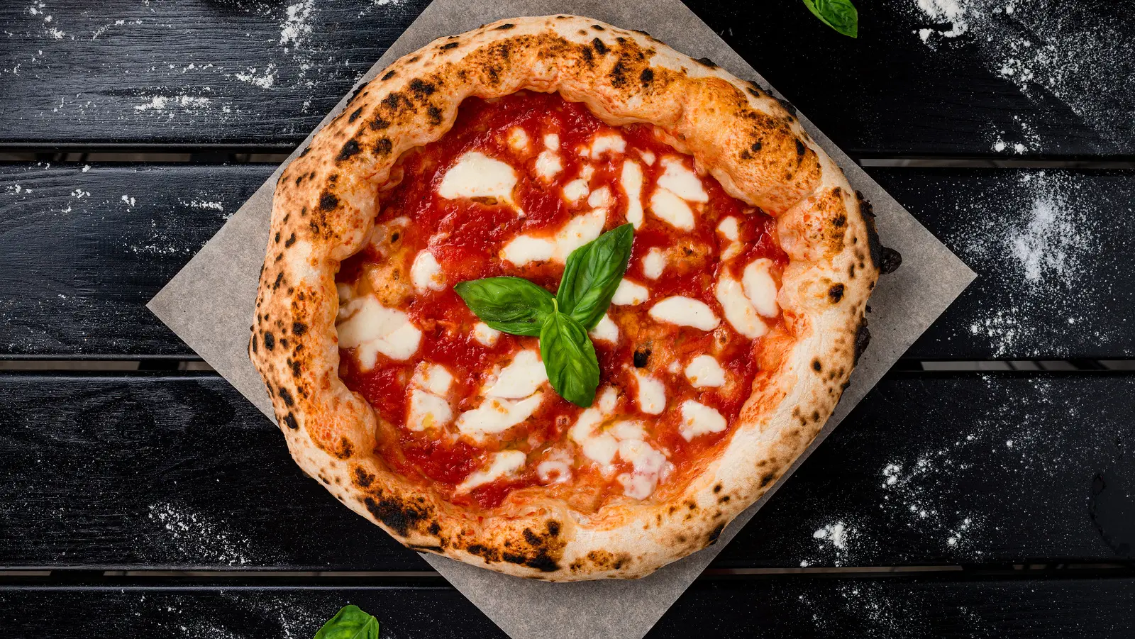 Cách Làm Pizza Tại Nhà Giòn Rụm – Công Thức Chuẩn Như Nhà Hàng