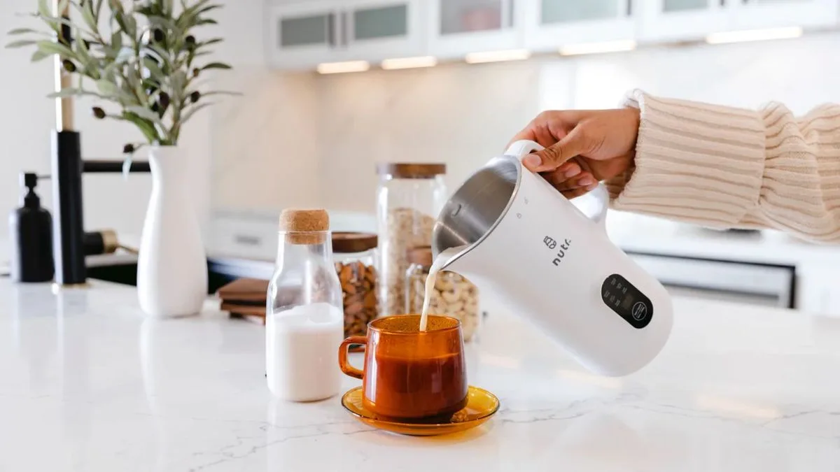 Máy Làm Sữa Hạt Loại Nào Tốt? Tiêu Chí Chọn Mua & Gợi Ý Sản Phẩm Đáng Mua Nhất