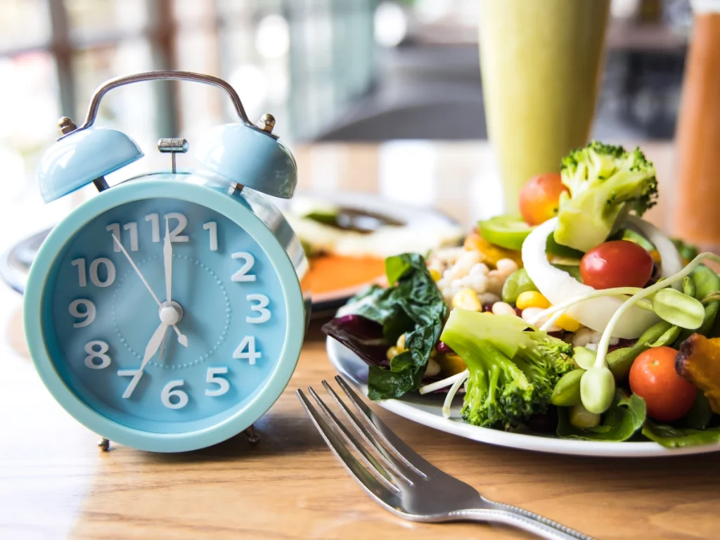 Nên ăn sáng hay nhịn ăn sáng? Hiểu rõ tác động của Intermittent Fasting lên não bộ